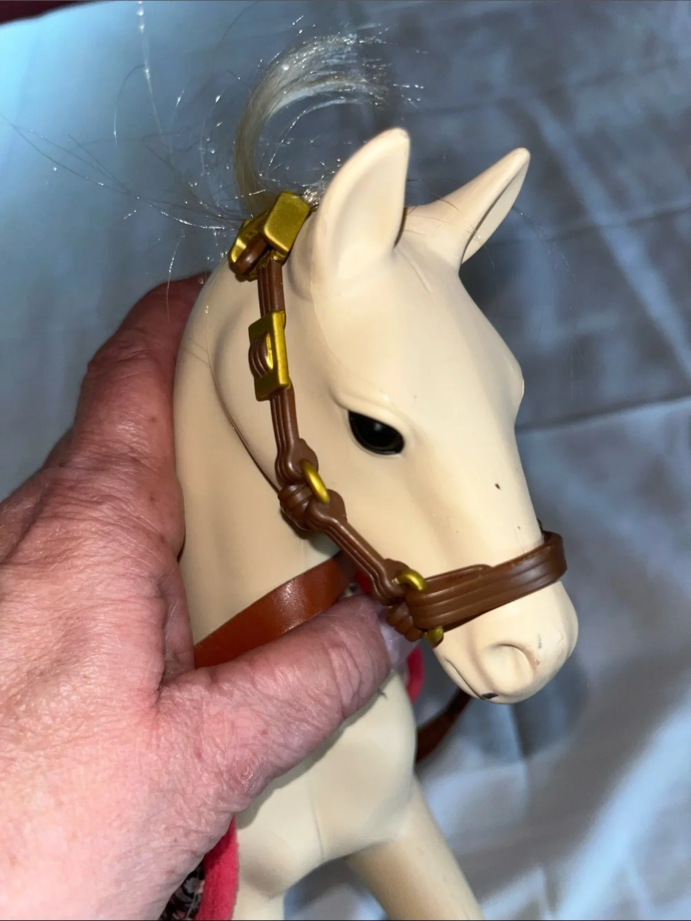 Battat Cream Toy 12” Horse Figurine with Floral Pink Saddle Blanket Bucket